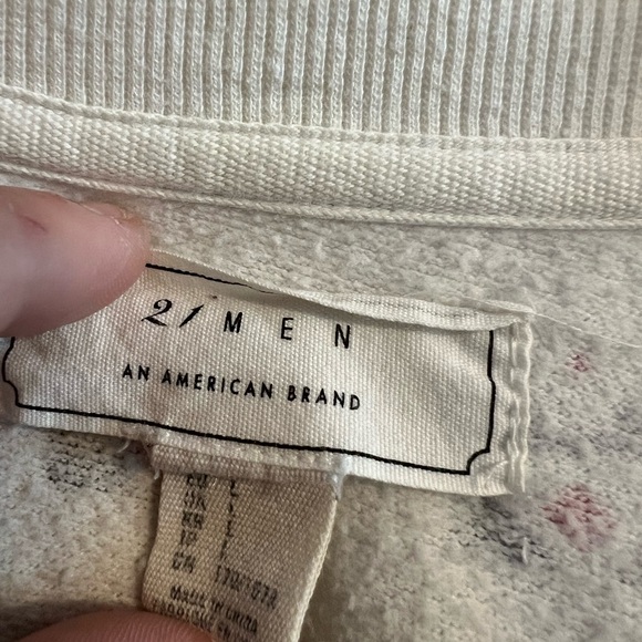 Patterned White Sweater - Picture 3 of 4